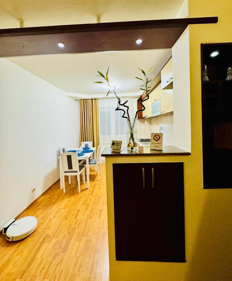 דירות סוסאבה Altheda Living Eroilor 116-A4 מראה חיצוני תמונה