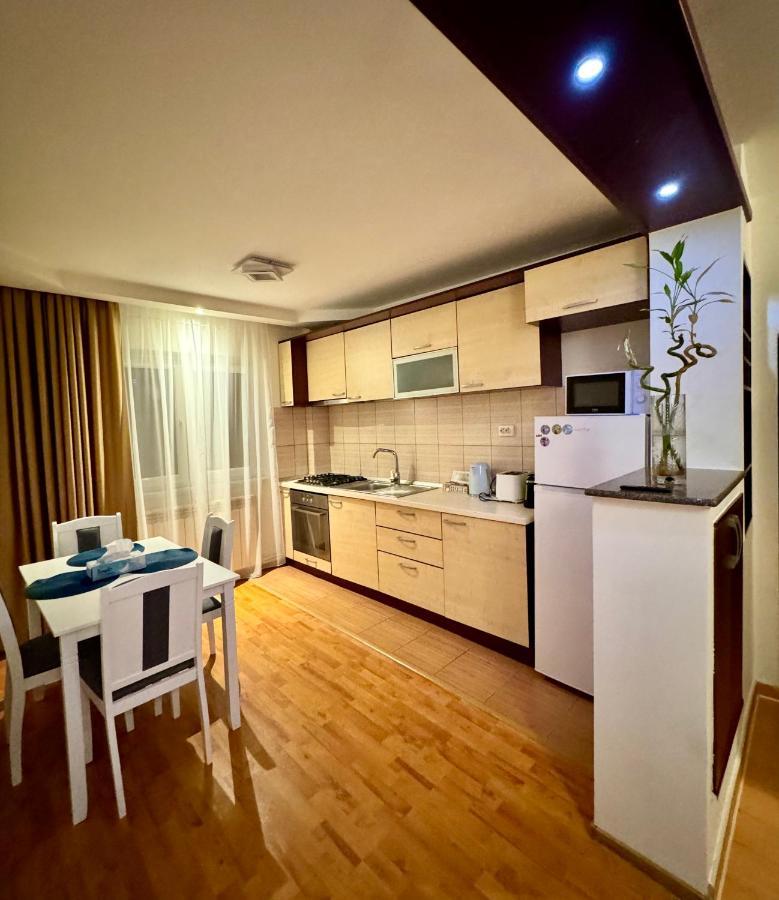 דירות סוסאבה Altheda Living Eroilor 116-A4 מראה חיצוני תמונה